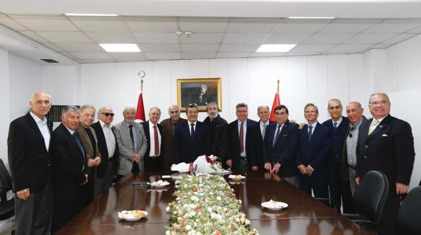 Okul anıları Başkan Batur&rsquo;u g&uuml;l&uuml;msetti