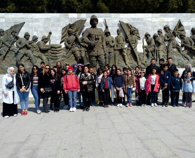 Altıeylül Belediyesinden başarılı öğrencilere ödül