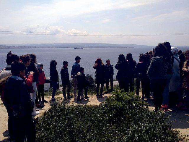 Altıeylül Belediyesinden başarılı öğrencilere ödül