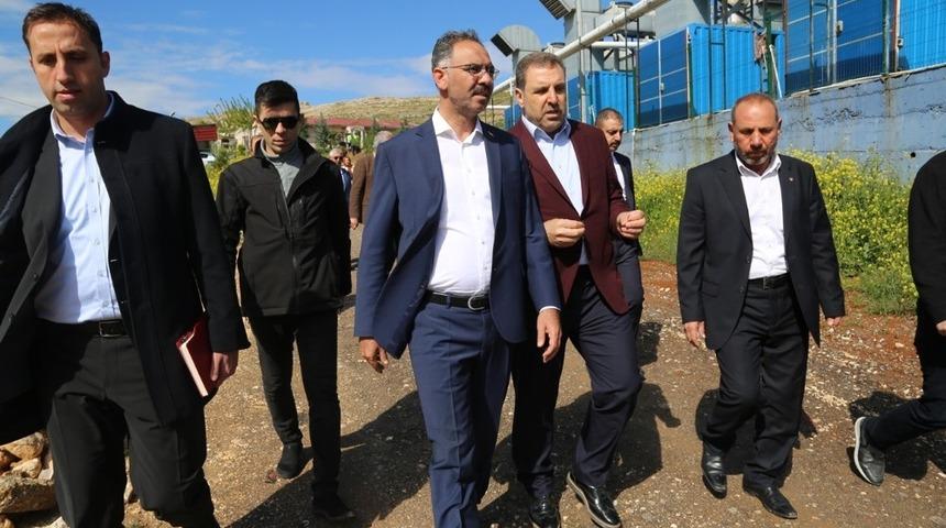 Belediye Başkanı Kuş atık toplama merkezini inceledi