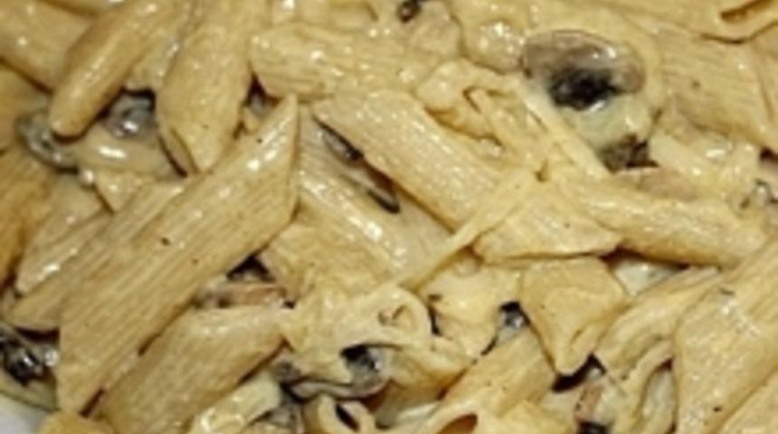 Köri Soslu Tavuklu Makarna