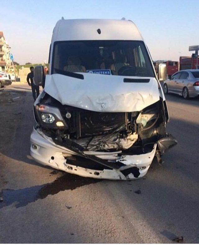 İzmir’de kaza: 1 ölü, 1’i polis 2 yaralı