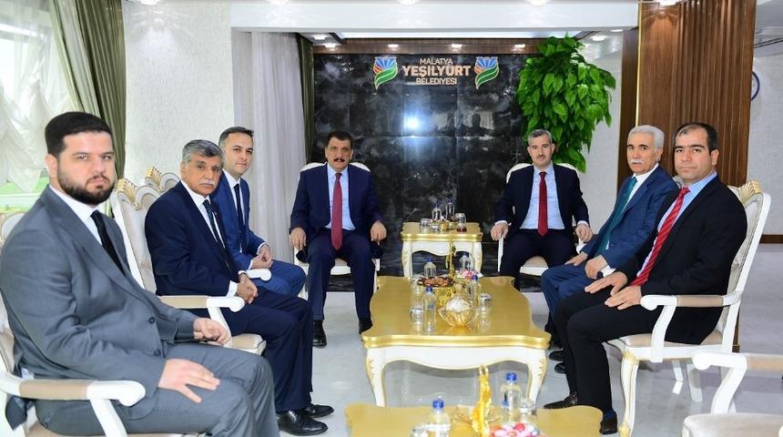 G&uuml;rkan&rsquo;dan &Ccedil;ınar&rsquo;a hayırlı olsun ziyareti