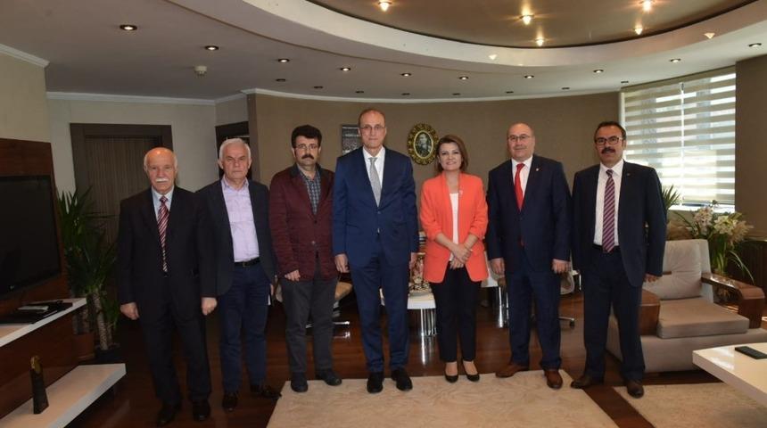 Başkan H&uuml;rriyet&rsquo;e hayırlı olsun ziyaretleri devam ediyor