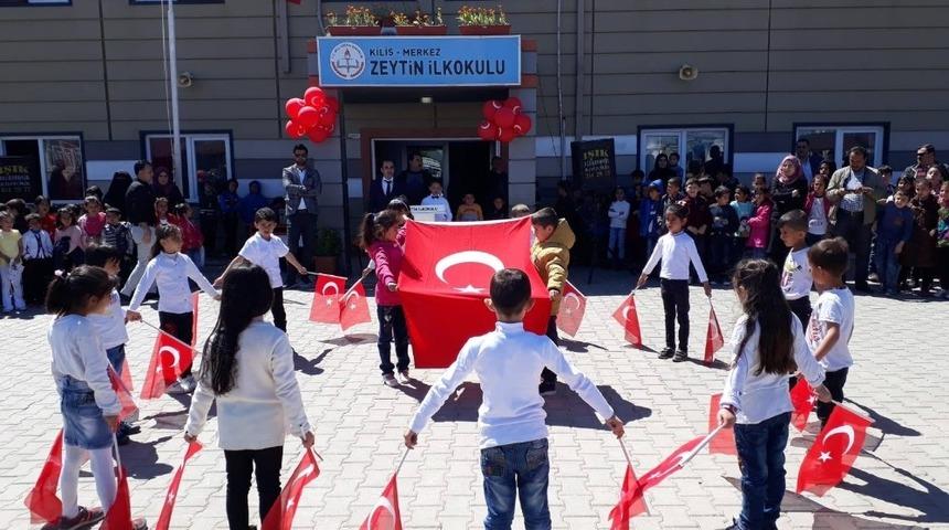 &Ouml;nc&uuml;pınar&rsquo;da  23 nisan kutlaması