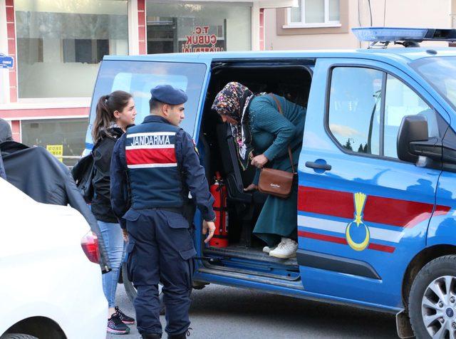 Kılıçdaroğlu'na yumruk atan saldırgan ile 8 kişi gözaltına alındı (4)
