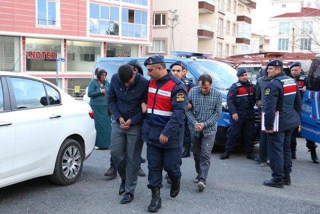 Kılıçdaroğlu'na yumruk atan saldırgan ile 8 kişi gözaltına alındı (4)
