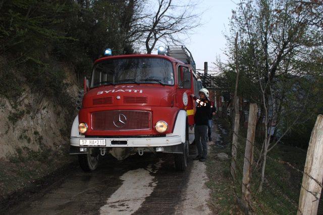 Sinop’ta evde yangın: 3 ölü