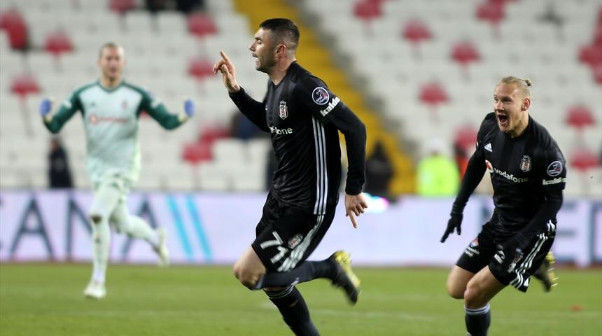 Burak Yılmaz: Ukalalık gibi olacak ama gol olacağına inanmıştım