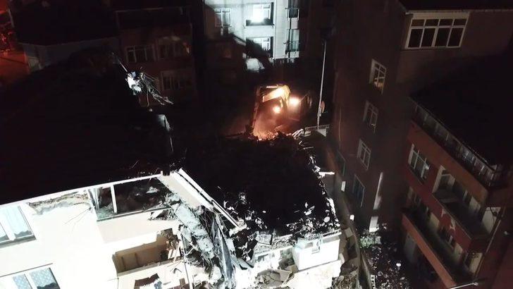 Kağıthane'de 5 katlı binanın yıkımı sürüyor