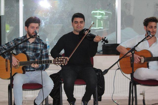 4. D&uuml;zce Bisiklet Festivali Katılımcıları D&uuml;zce &Uuml;niversitesi&rsquo;ne Konuk Oldu 1