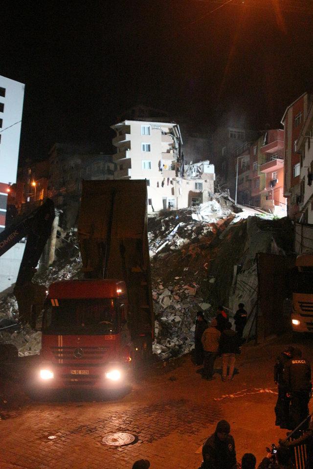 Kağıthane'de 5 katlı binanın yıkım çalışması sona erdi