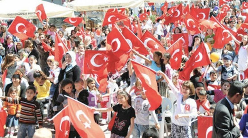 23 Nisan Mesajları (Resimli, Kısa, Uzun): 23 Nisan Bayramı kutlu olsun! 