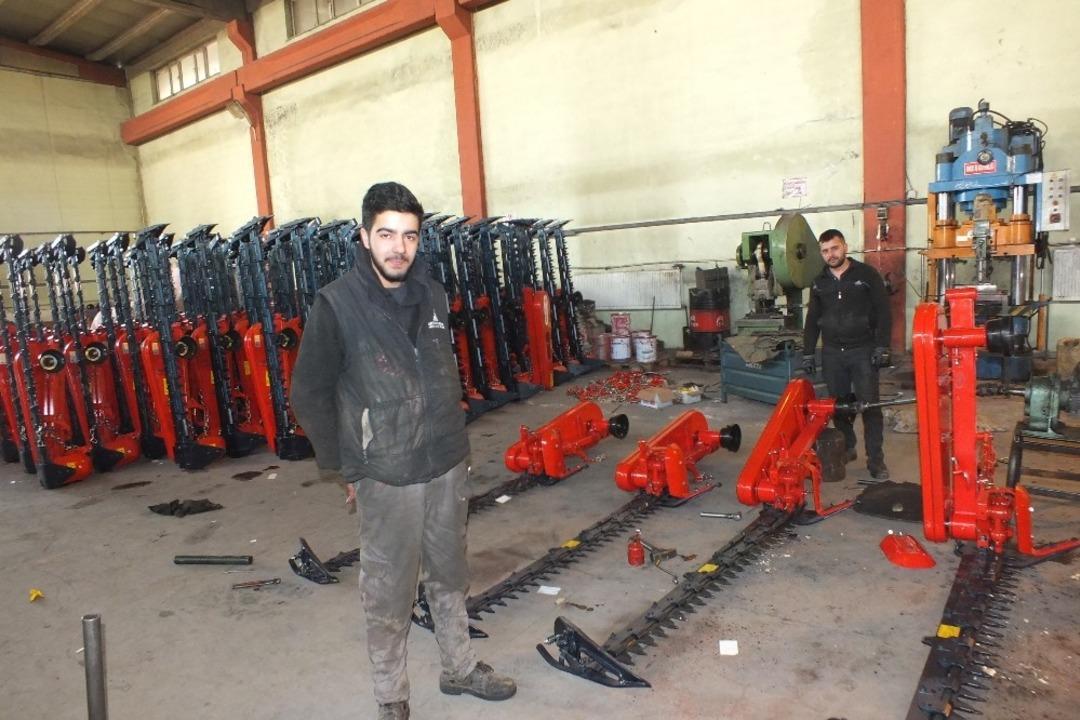 Malazgirt&rsquo;ten yurt dışına tarım aletleri ihracı