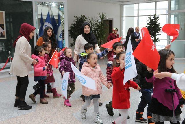 BEÜ Uygulama Kreş ve Anaokulu Öğrencilerinden 23 Nisan Etkinliği