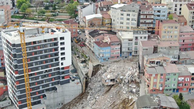 Kağıthane'de çökme ve yıkım sonrası son durum havadan fotoğraflandı