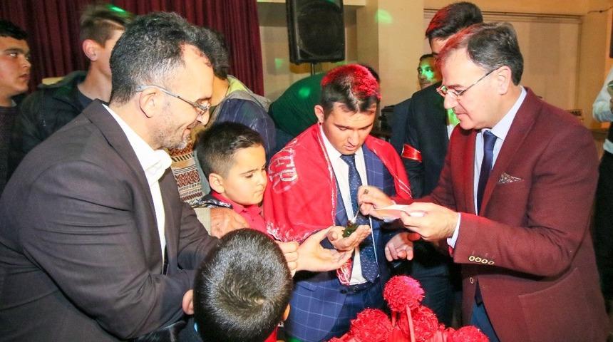 Başkan &Ouml;zdoğan, asker kınasına katıldı