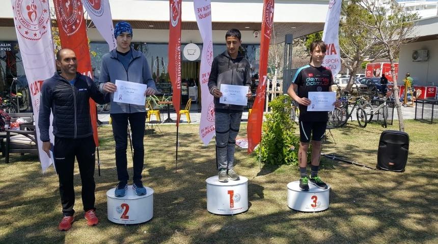 Antalyaspor triatlonda 3&rsquo;te 3 Yaptı