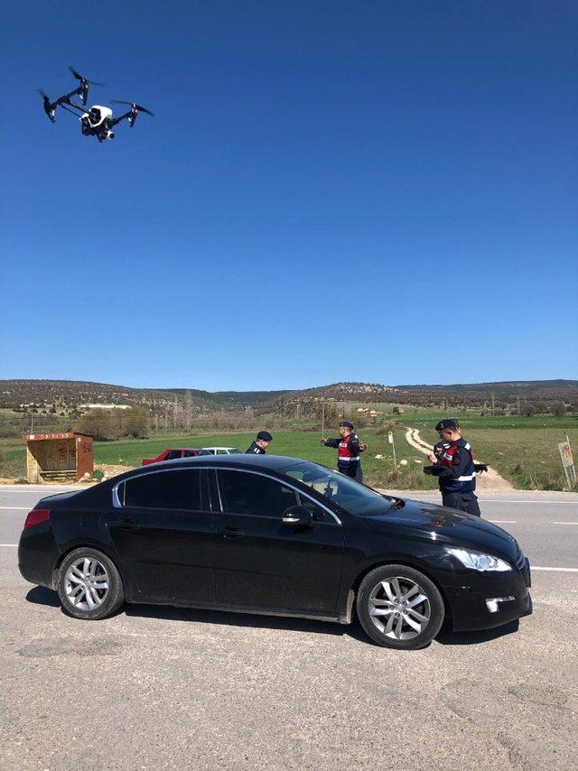 Jandarmadan dronelu trafik uygulaması