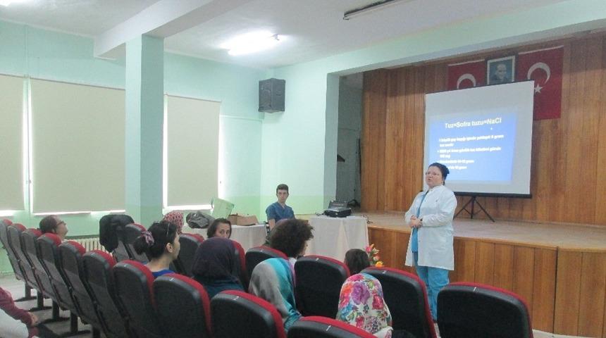 Tuz t&uuml;ketimiyle alakalı seminer verildi