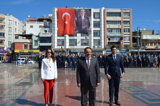 Kilis’teki 23 Nisan kutlamalarında Suriyeli çocuklar da yer aldı