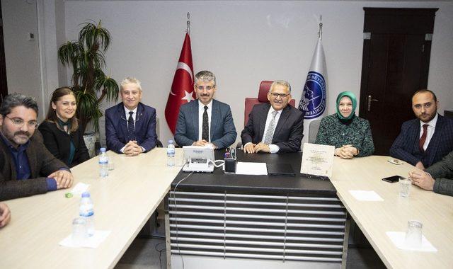 AK Parti İl Teşkilatı, Başkan Büyükkılıç’ı ziyaret etti