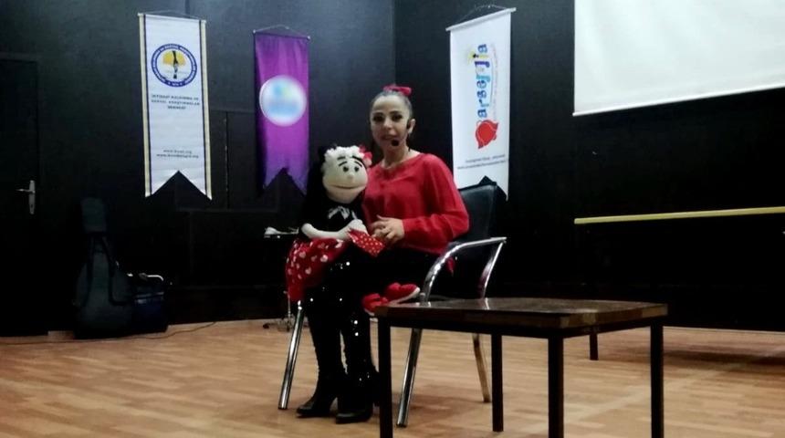 &Ccedil;ocuklar Kuklamanya etkinliği ile eğlendi