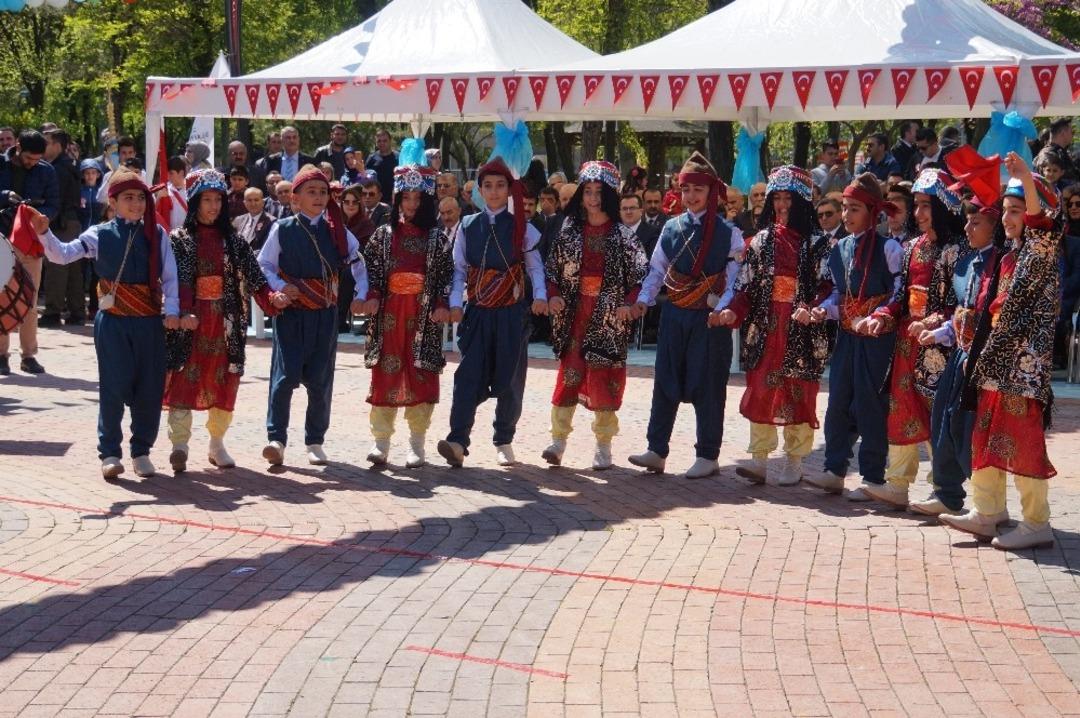 Batman&rsquo;da 23 Nisan coşkuyla kutlandı