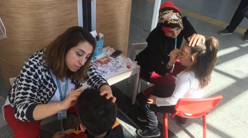 23 Nisan&rsquo;ı hastanede kutladılar