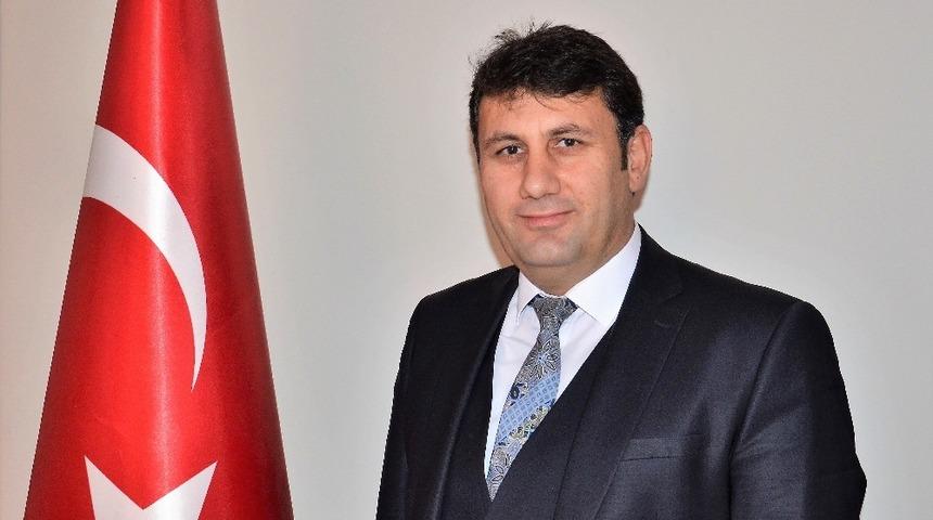&Ccedil;at Belediye Başkanı Yaşar&rsquo;dan 23 Nisan mesajı