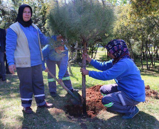 Büyükşehir’den ‘Dünya Günü’nde anlamlı kutlama