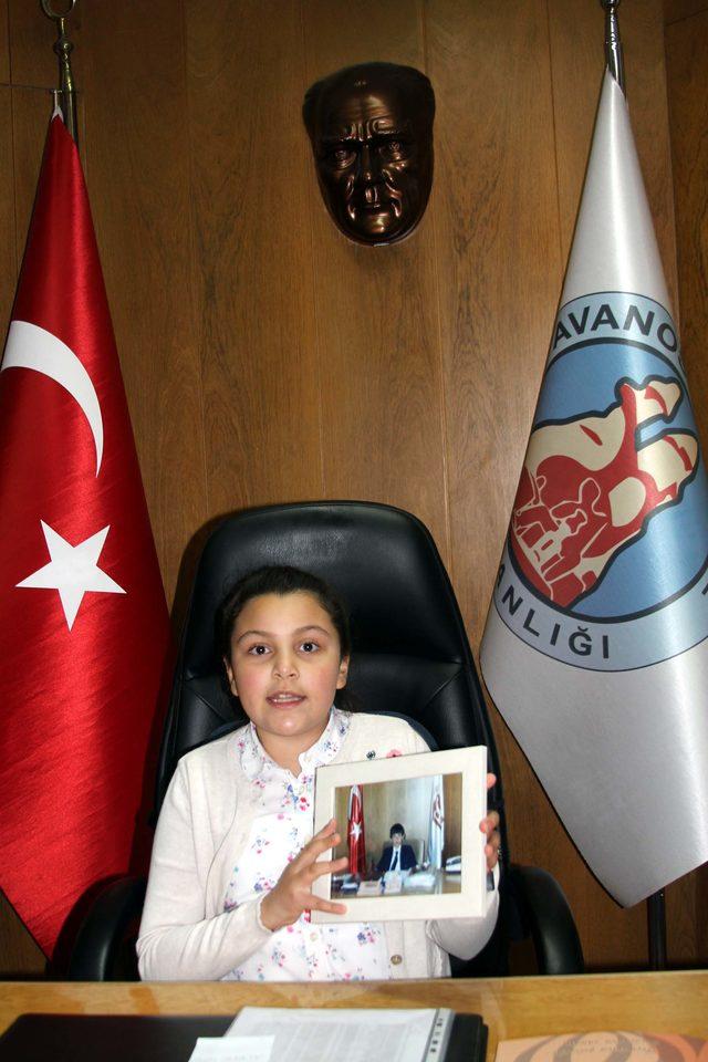 Rabia İdil, belediye başkanının 32 yıl önce oturduğu koltuğa geçti