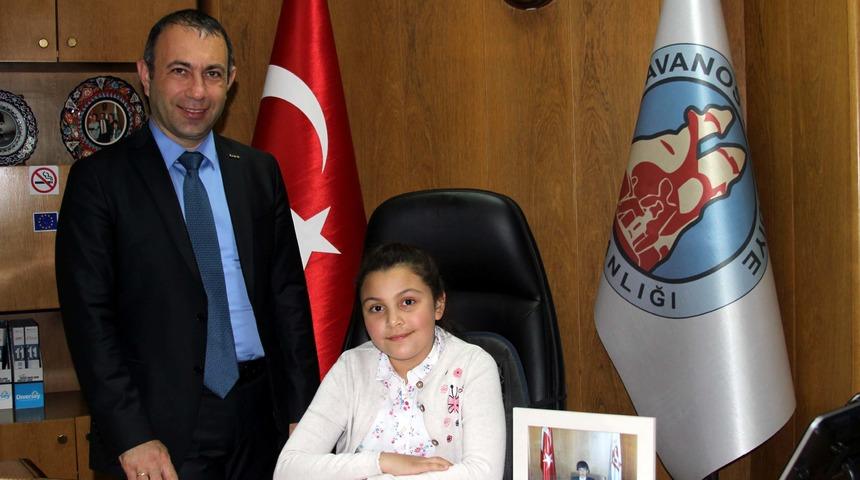 Rabia İdil, belediye başkanının 32 yıl &ouml;nce oturduğu koltuğa ge&ccedil;ti