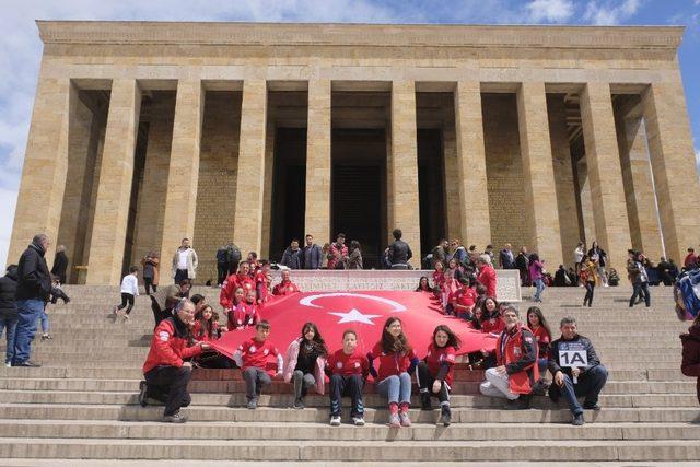 Eskişehirli miniklerden Anıtkabir’e ziyaret