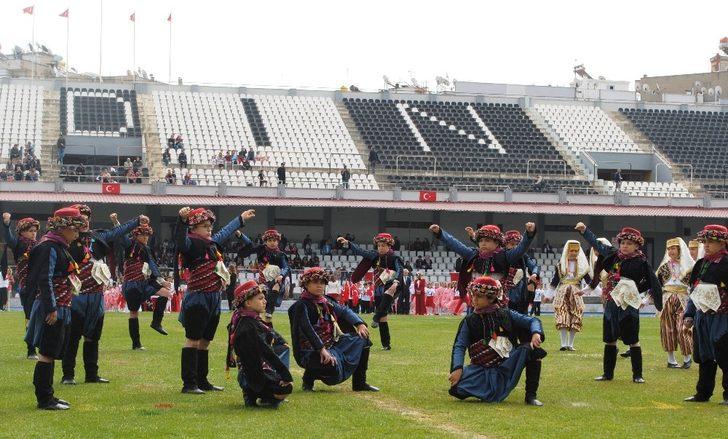 Aydınlı minikler 23 Nisan coşkusunu doyasıya yaşadı G5