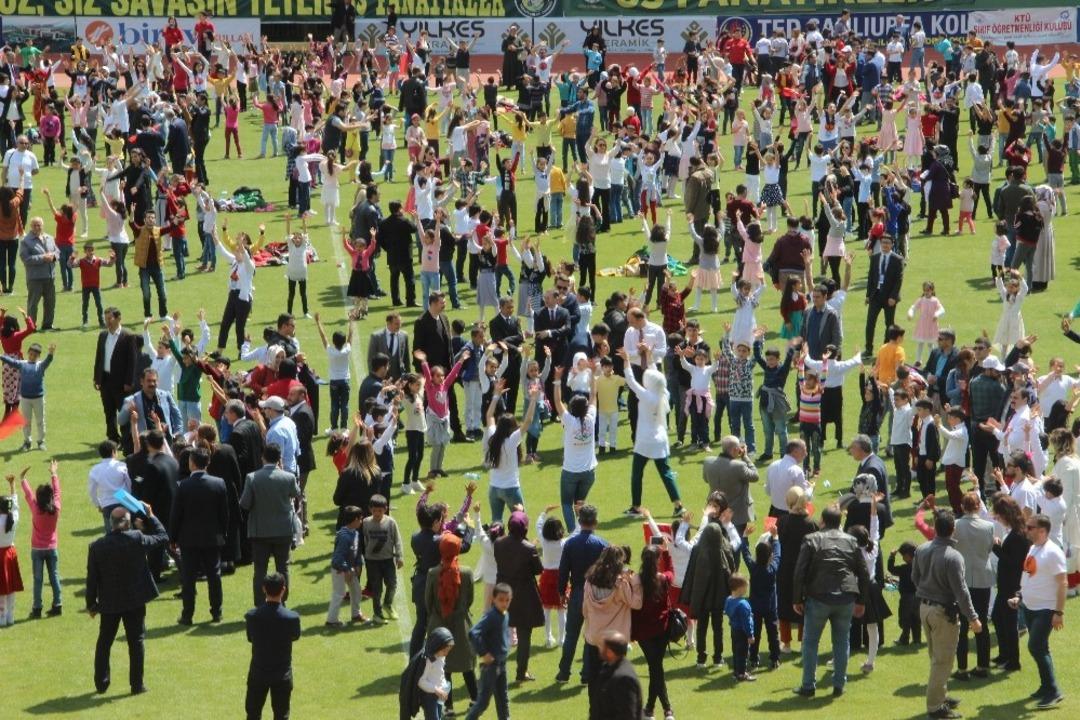 Şanlıurfa&rsquo;da 23 Nisan coşkuyla kutlandı