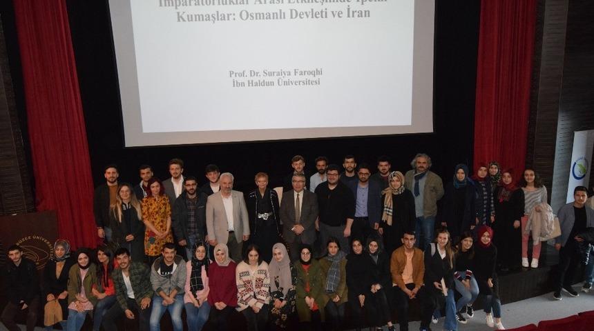 İmparatorluklar arası etkileşimde ipekli kumaşlar konferansı