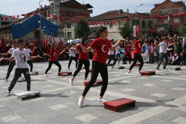 Devrek’te 23 Nisan Çocuk Bayramı etkinlikleri