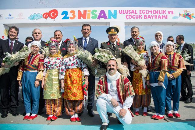 Avrasya Gösteri ve Sanat Merkezi'nde 23 Nisan kutlamaları 