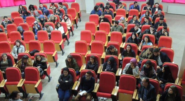 Tavşanlı MYO’da ‘Ağız ve Diş Sağlığında Bilinmesi Gerekenler’ konulu konferans