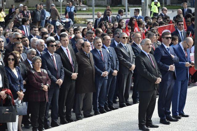 Burdur Valisi’nin koltuğunda özel öğrenci