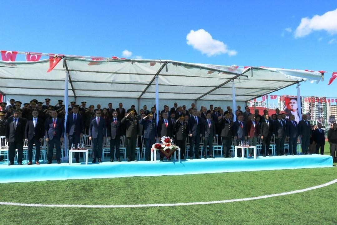 Diyarbakır&rsquo;da 23 Nisan Ulusal Egemenlik ve &Ccedil;ocuk Bayramı coşkuyla kutlandı