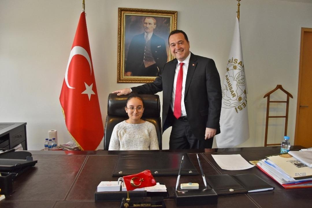 Şehit kızı temsili Belediye Başkanı oldu