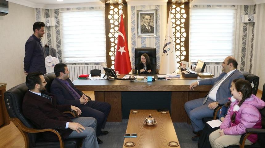 Aziziye&rsquo;de &ccedil;ocuk başkan heyecanı