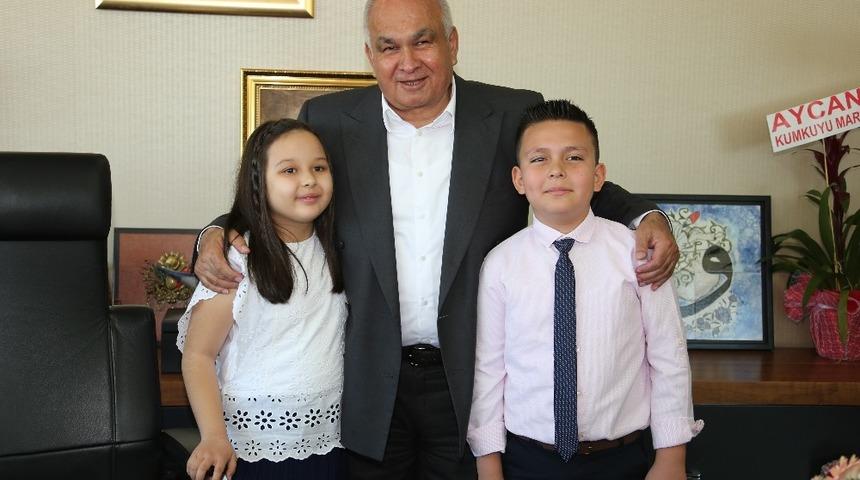 Minik başkanların ilk talimatı, &ccedil;ocukların teknoloji bağımlılığından kurtulması oldu