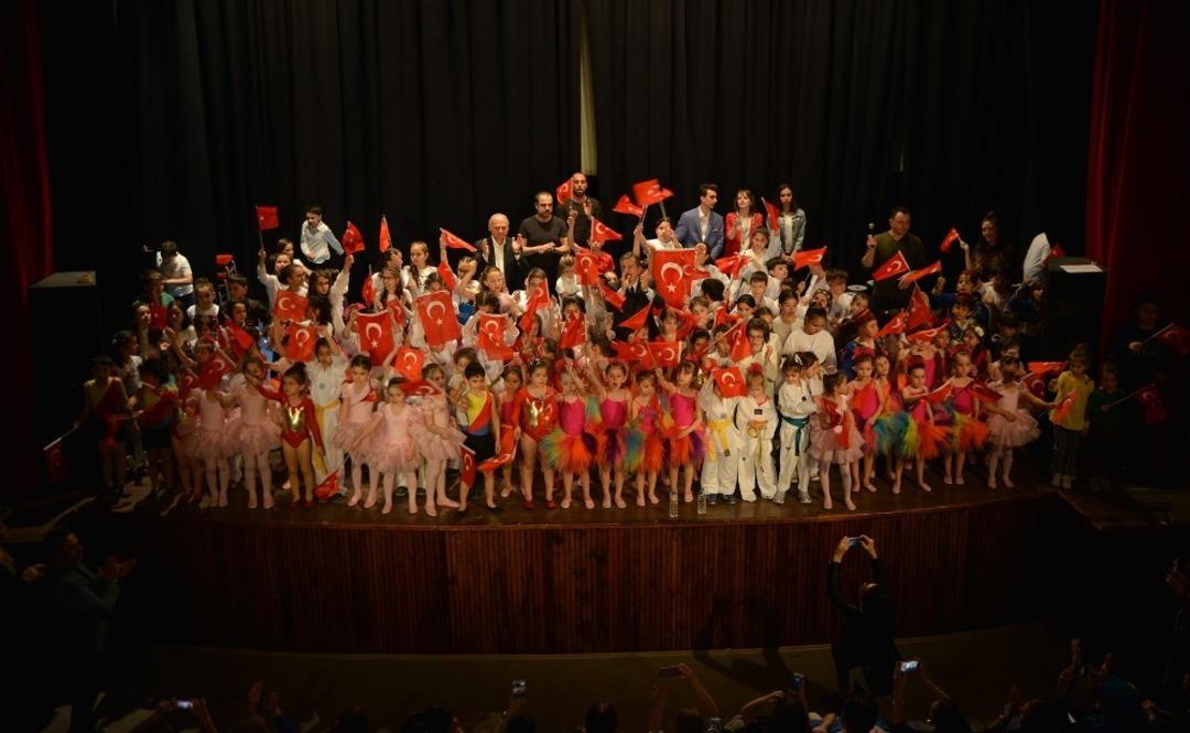 23 Nisan Ulusal Egemenlik ve &Ccedil;ocuk Bayramı Tepebaşı&rsquo;nda da kutlandı