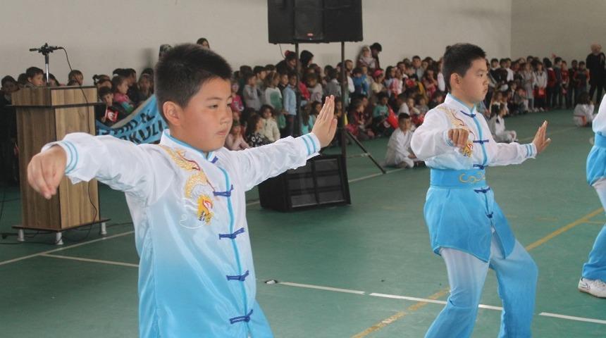 23 Nisan bayramına d&uuml;nya &ccedil;ocukları renk kattı