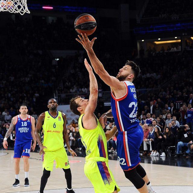 Anadolu Efes, Barcelona&rsquo;ya konuk oluyor 2