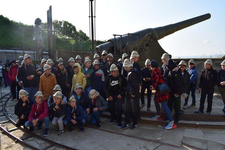 İzmir Emniyeti Müdürlüğü'nden çocuklar için İstanbul ve Çanakkale gezisi