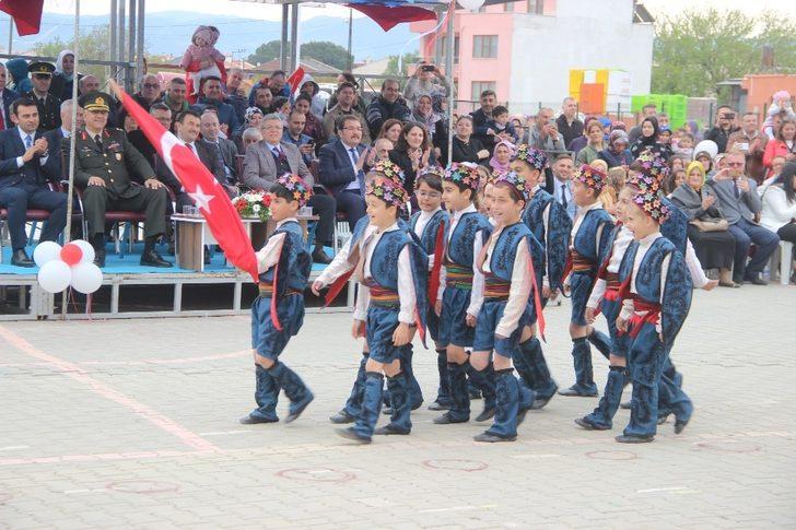 23 Nisan Edremit’te coşku ile kutlandı G4